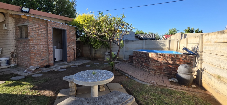 3 Bedroom Property for Sale in Naudeville Free State